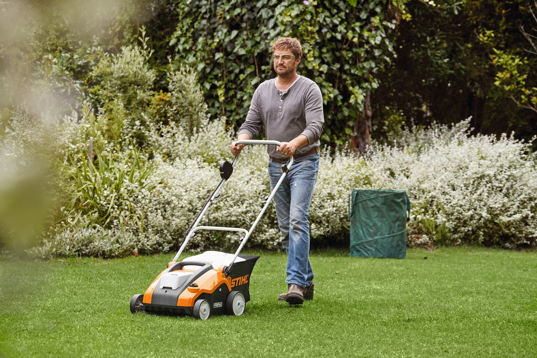 Rasen vertikutieren: Wann und wie? | STIHL