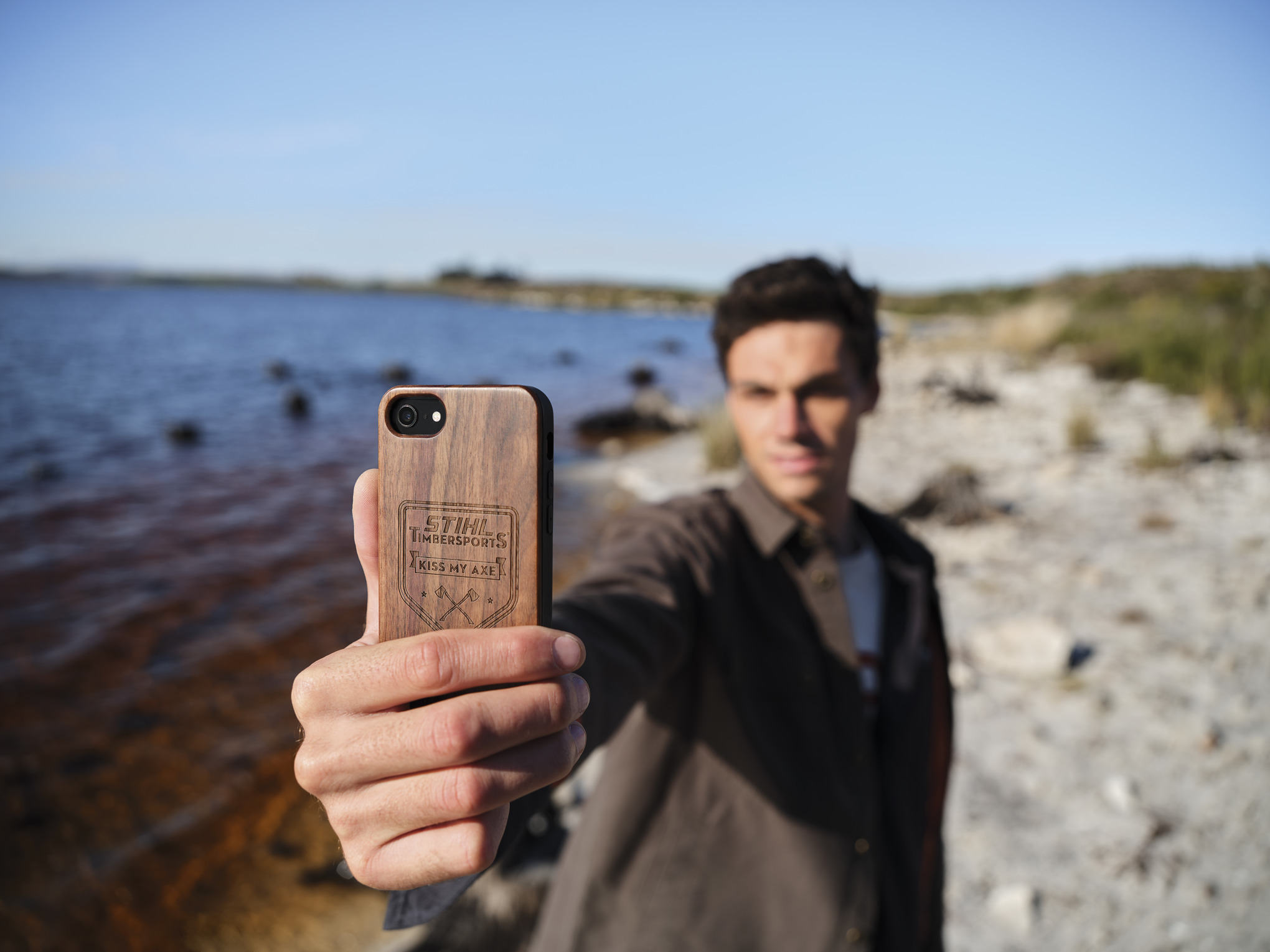 Handyhülle AXE Holz iPhone 13 Pro