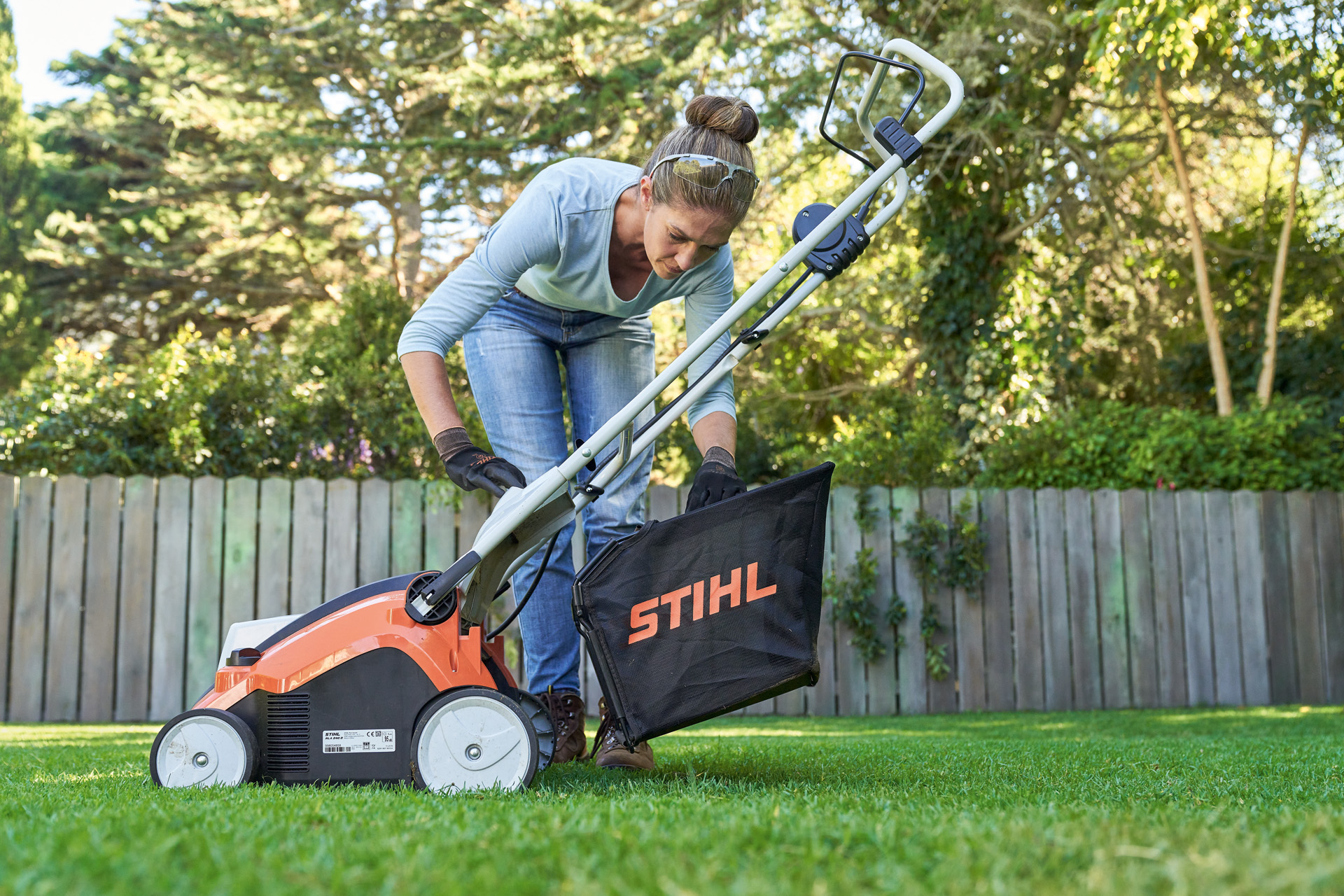 Rasen lften: Wann, wie & mit welchen Gerten? | STIHL